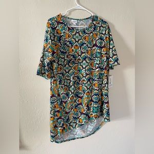 LuLaRoe women’s top - size Small NWT